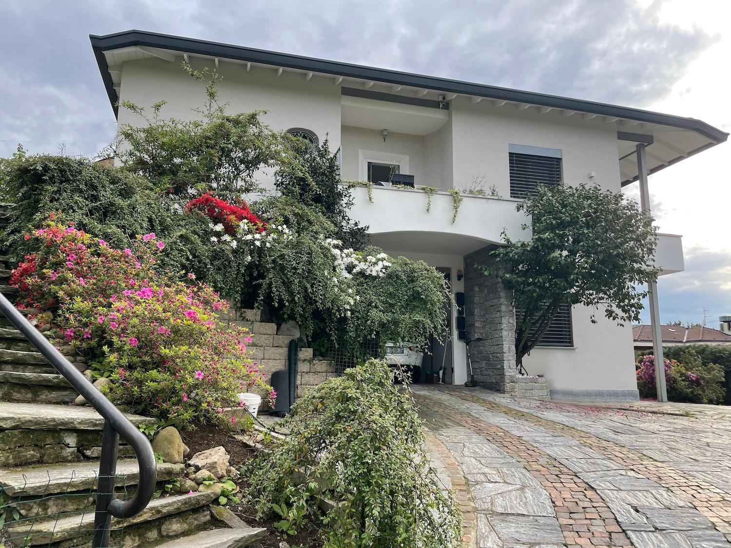 Domus 190 Rooms Varese Ngoại thất bức ảnh