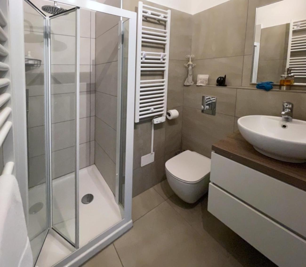 Domus 190 Rooms Varese Ngoại thất bức ảnh